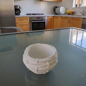 קערית מעוצבת מבטון פולימרי